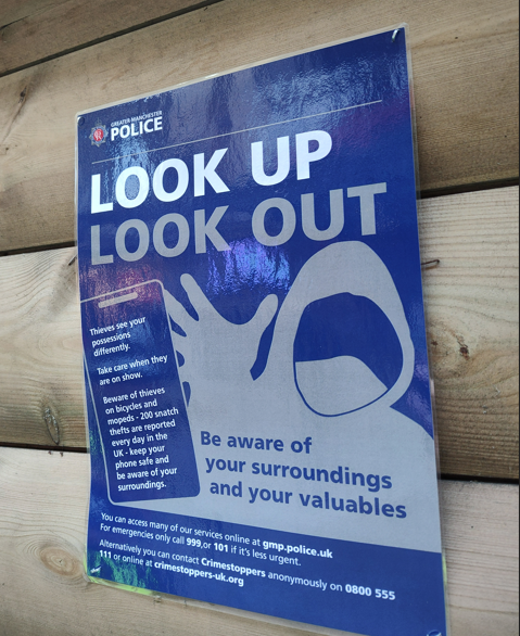 GMPCityCentre's tweet photo. The city centre neighbourhood team have been out at the Christmas markets promoting the βLOOK UP, LOOK OUTβ anti-theft campaign. Be aware of your surroundings and keep your valuables safe!
Register your belongings at https://t.co/SokQuv59fB
#LOOKUPLOOKOUT
#OPREUNITE https://t.co/ugMF9cJXtE