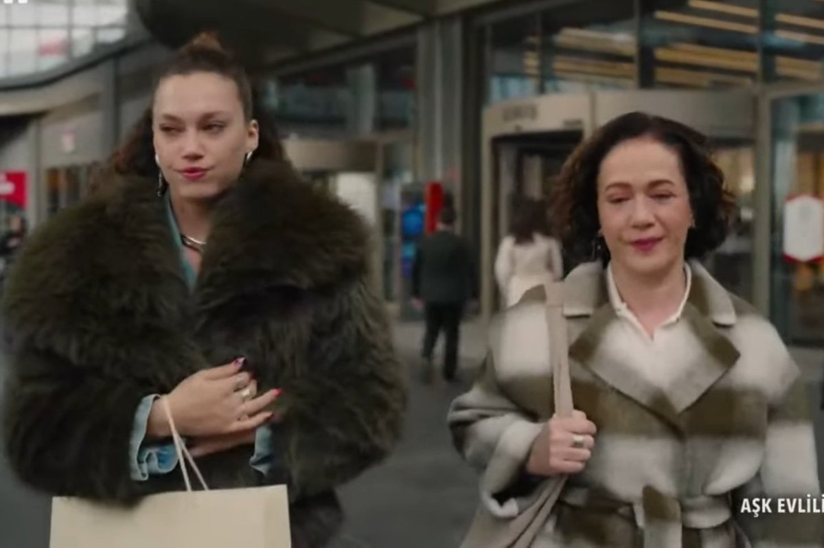 Başladı gönlümün efendisi 
 Bu gün son kes bu muhteşem üçlü💔  
#AşkEvlilikBoşanma