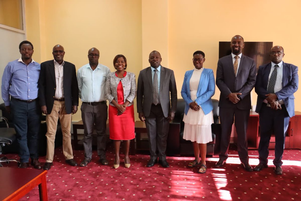 nyorude's tweet photo. Thank you H.E @GVNJoshuaIrungu for hosting us.
Folks, If you want to live long, make @LaikipiaCountyG your home.
#DevolutionIsWorking
Cc @wakilinyokabi https://t.co/0lBv4lmHx2