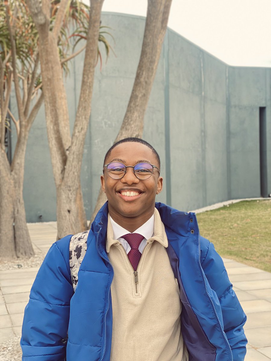 AnamandlaZweni's tweet image. Your very own baby Software Engineer🥹❤️👨🏽‍🎓.