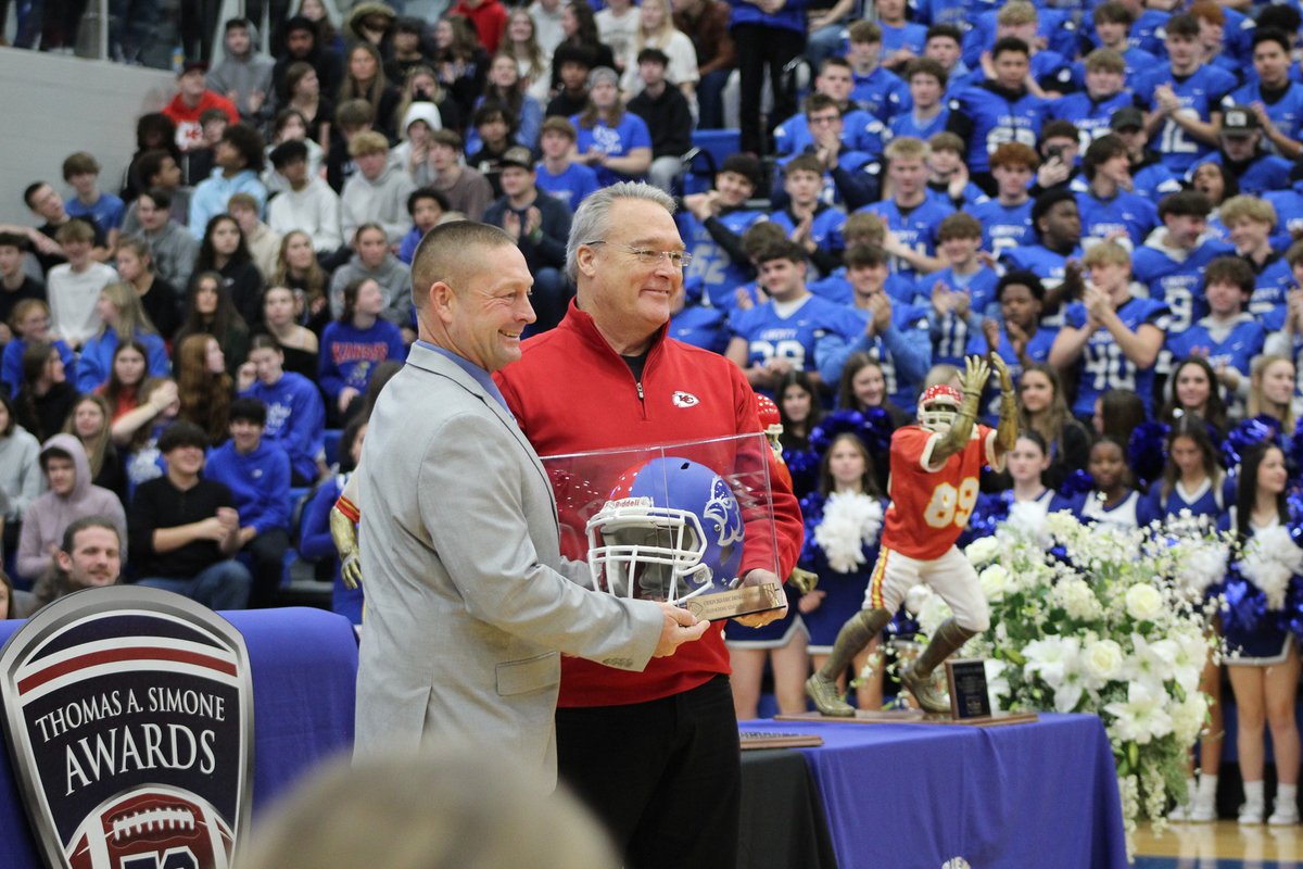 The Bell tweet media