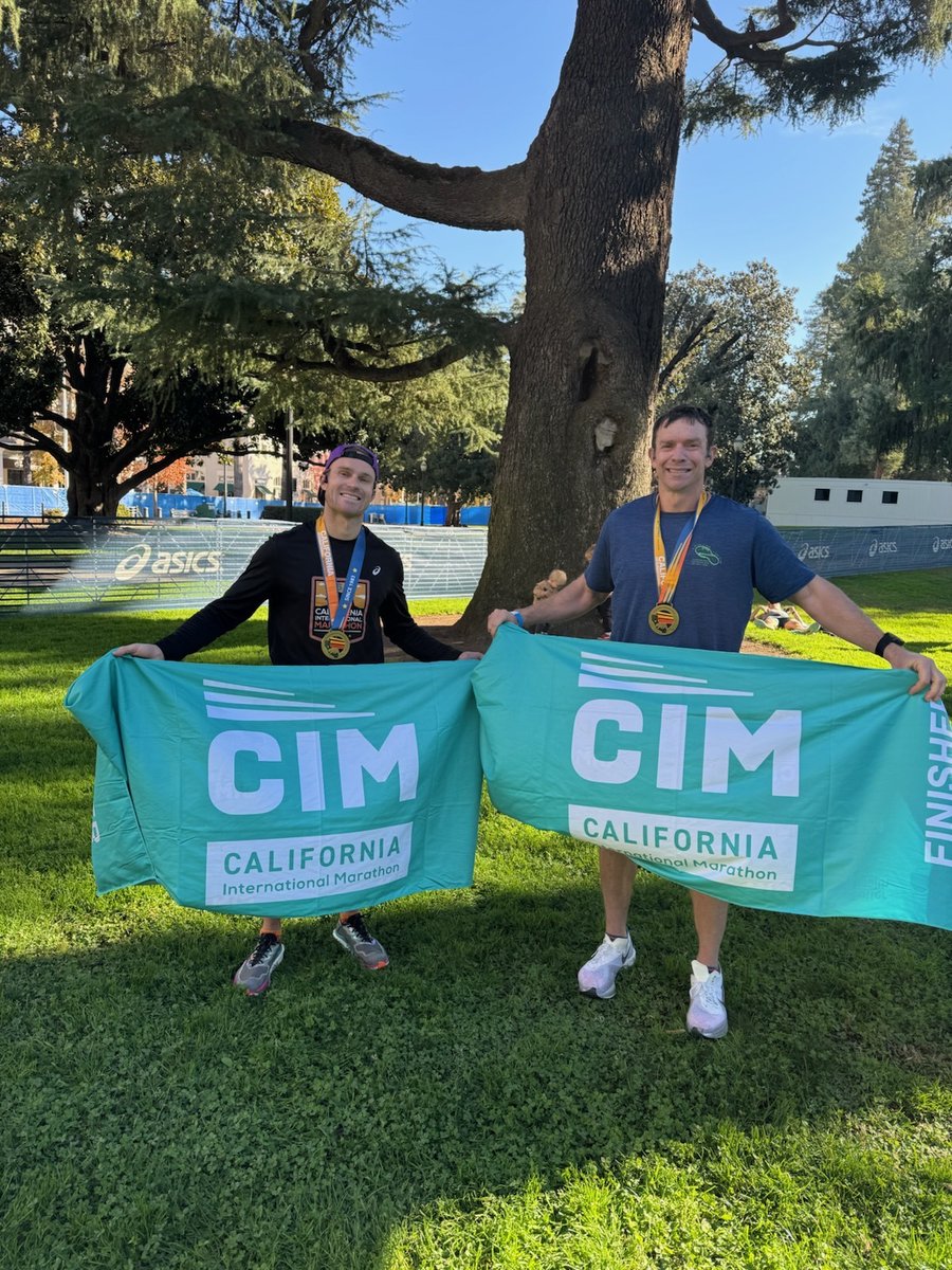 We want to give a shoutout to our Sparks Firefighters Darren Partyka and Jared Cozad who not only completed the California International Marathon on Sunday, but finished with great times! They averaged just under seven and seven and a half minute miles for over 26 miles! 👏