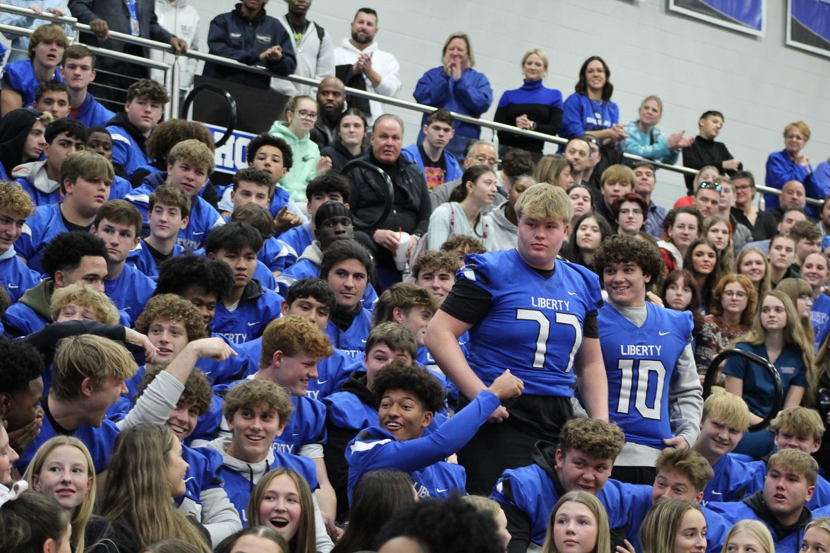 Jaxon Hicks was awarded the Thomas A Simone Award today for his hard work in football these past four years! Congrats to him!
For more photos and content, visit lhsnews.net