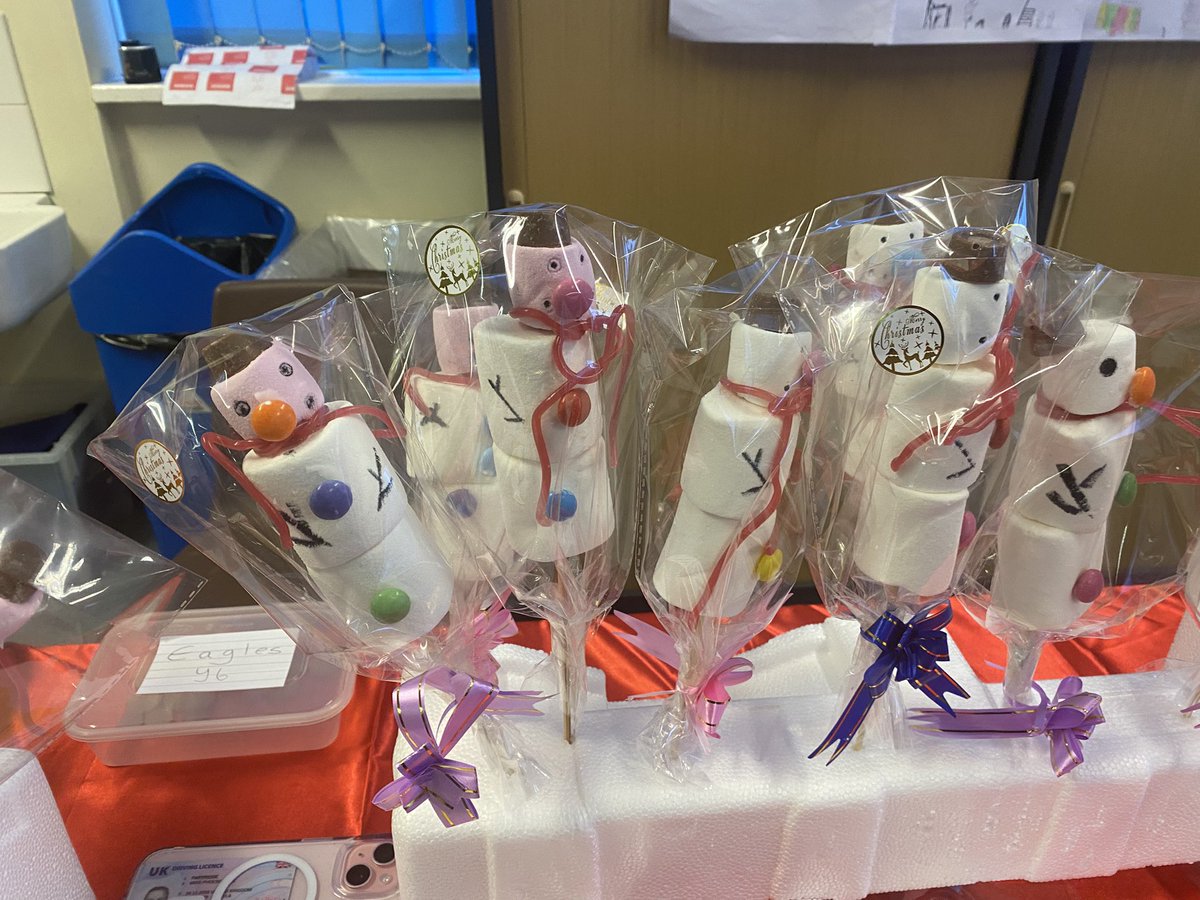 DonlonMrs's tweet photo. @PTFAstoswalds @saintoswalds Another successful sellout Christmas Fair on Eagles’ stall. Thank you to everyone who came along to purchase our Marshmallow Snowmem!! ☃️❄️ https://t.co/y7J6zWg1Fh