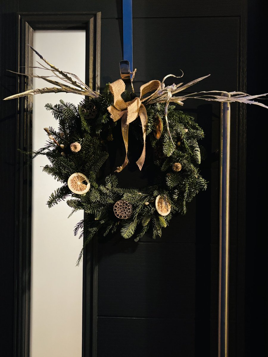 gayle thompson tweet media