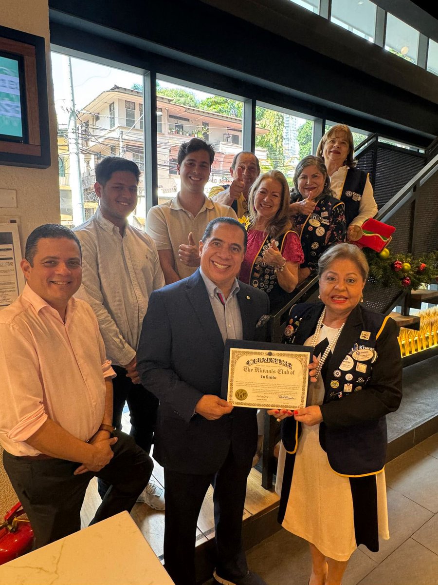 FreddyAlvarezE's tweet photo. Hoy tuvimos el honor de entregar las credenciales al Club Kiwanis Infinito. 🎉

Este es un paso más en nuestra misión de crecer y fortalecer el Kiwanismo, llevando esperanza y acción a más comunidades. #juntostransformamosvidas @Kiwanis https://t.co/rkSSfFQhsU