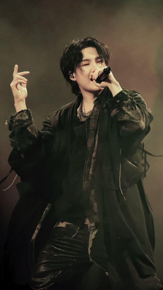 damnthiswho's tweet photo. @agusugaturkey #SUGA #방탄소년단슈가 #슈가 #BTSSUGA #AgustD https://t.co/DSri8TqN1z