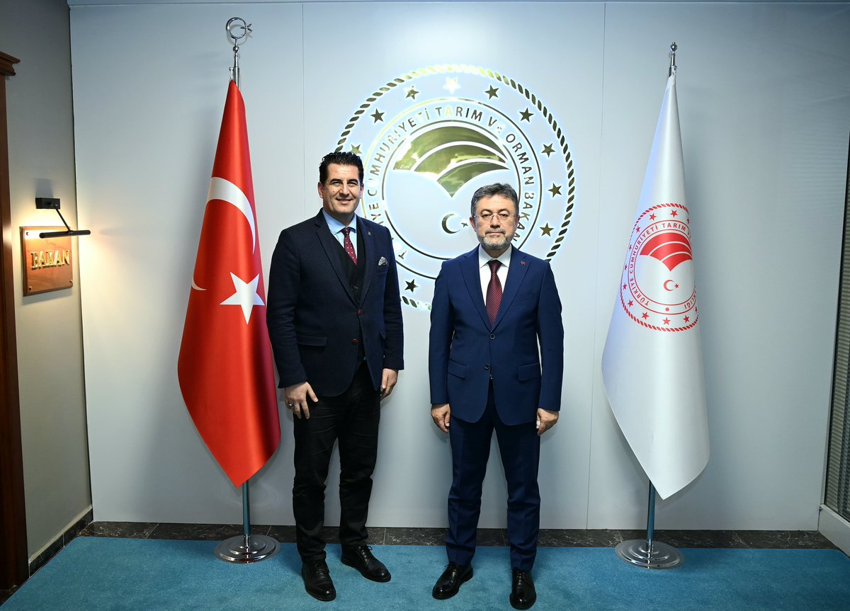 Tarım ve Orman Bakanımız Sayın <a href="/ibrahimyumakli/">İbrahim Yumaklı</a> yı makamında ziyaret ederek çalışmalarında kolaylıklar diledik..
Sayın Bakanımıza nazik misafirperverliği için çok teşekkür ediyorum…

Denizli’mize hizmetkâr olmaya devam edeceğiz..

Durmak Yok Yola Devam..

# AKpartiDenizli