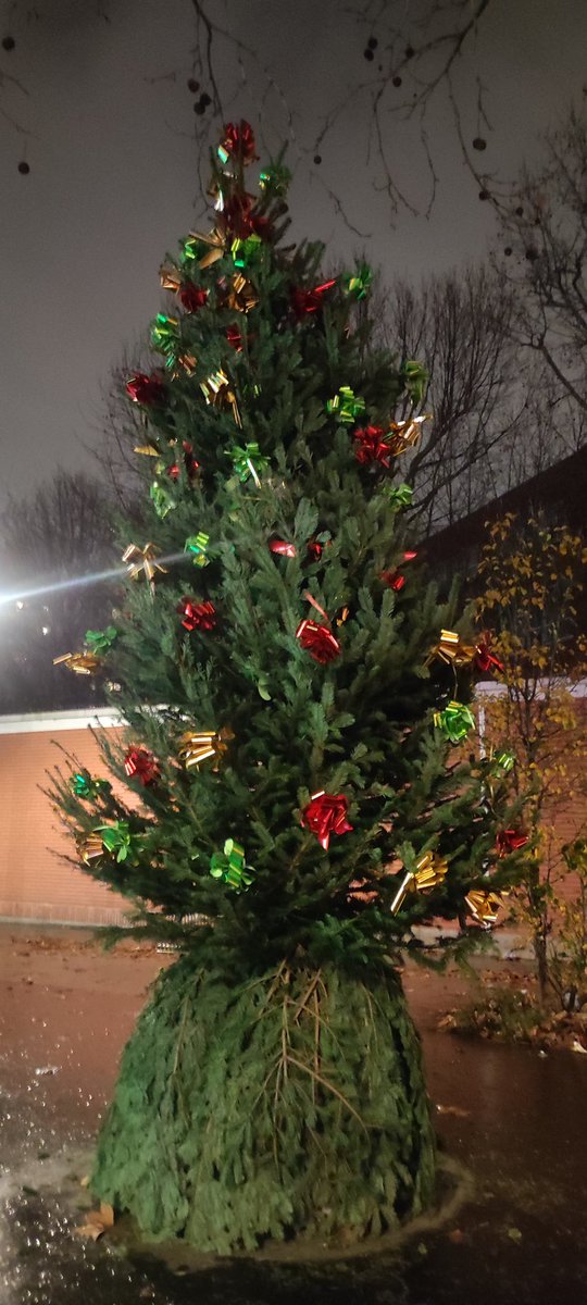 Valérie de Maulmin (@v2maulmin) on Twitter photo Un magnifique sapin 🎄 de Noël 🌟 installé Porte d'Asnières merci ❤️ <a href="/geoffroyboulard/">Geoffroy Boulard</a> <a href="/LedranCh/">Christophe Ledran</a> <a href="/Mairie17/">Mairie du 17e</a> #Noel #joie #lumiere #paris17 Un magnifique sapin 🎄 de Noël 🌟 installé Porte d'Asnières merci ❤️ <a href="/geoffroyboulard/">Geoffroy Boulard</a> <a href="/LedranCh/">Christophe Ledran</a> <a href="/Mairie17/">Mairie du 17e</a> #Noel #joie #lumiere #paris17