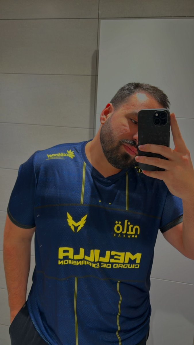 Lo de la camiseta de <a href="/MelillaTitans/">Melilla Titans</a> que sentido tiene?

Pedazo de obra de arte 💙