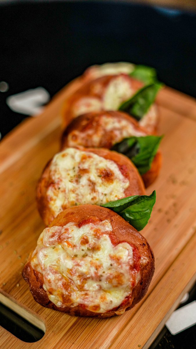 pitstopgh's tweet image. Little bites, BIG flavor! 🔥🍕 Our pizza balls are the perfect combo of cheesy, saucy,and oh so delicious. 😋One bite,and you’ll be hooked guaranteed!
Ready to level up your snack game? Head over to Pitstop today!

#PitstopVibes #PizzaBalls  #Labone