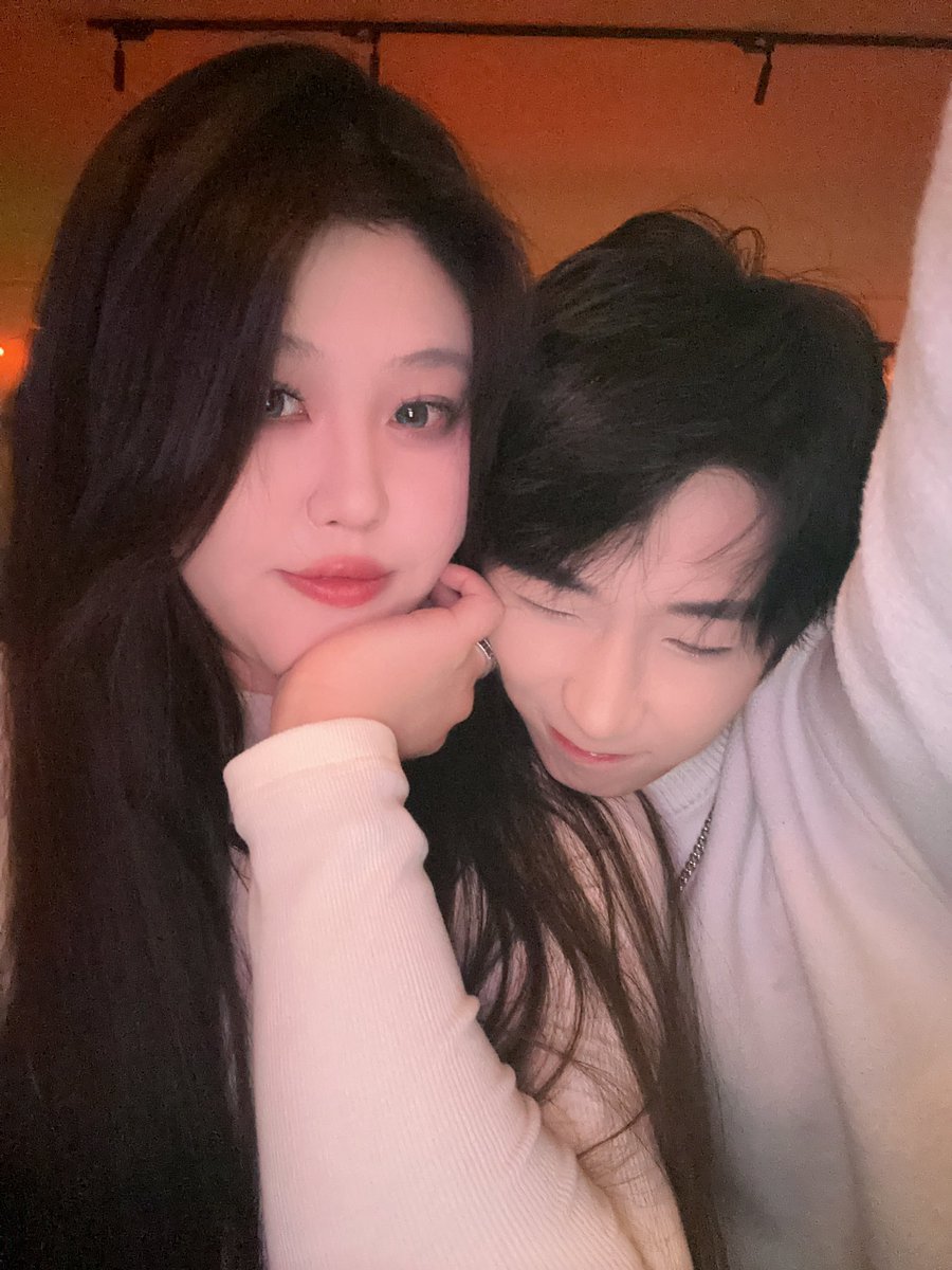 谁还没个好朋友了<a href="/perhaps_ima_cat/">屁股翘</a>