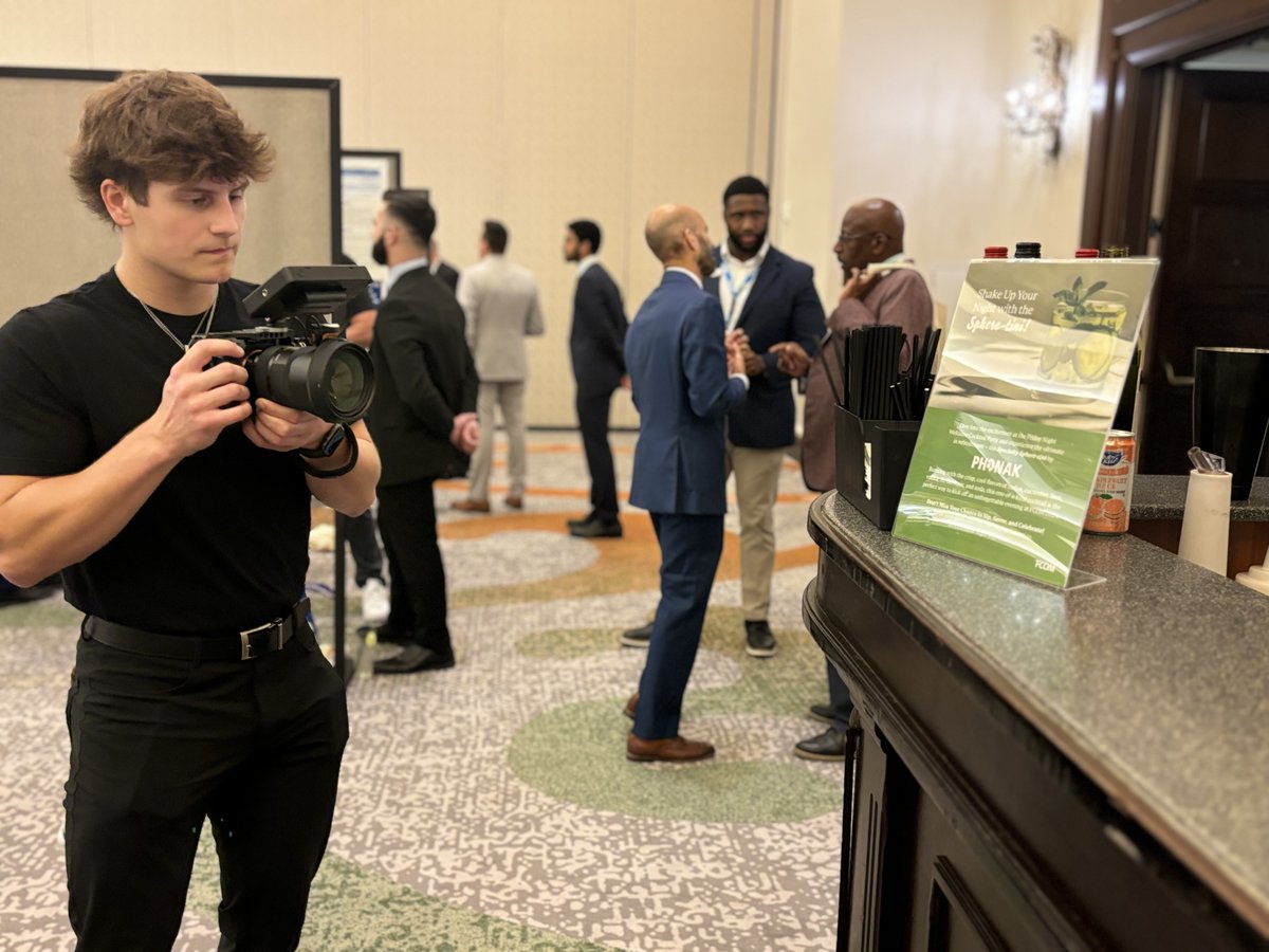 A huge thank you to our amazing volunteers &amp; behind-the-scenes team for making #FCOM2024 a success! Your hard work made it all happen! 🙏💫 

#FCOM2024 #VolunteerAppreciation #EventSuccess