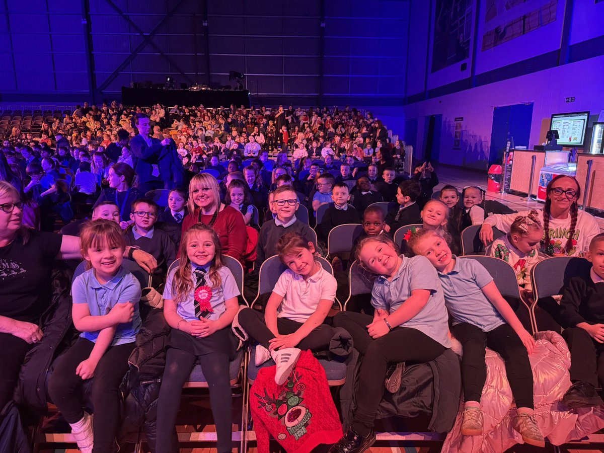 MrsClelland's tweet photo. Day 2 of Festive Week ๐โจ took us to the Ravenscraig Panto Aladdin!๐งโโ๏ธ๐ญ Oh yes we did! The kids were dancing, cheering, and booing the baddiesโa magical experience for everyone. ๐ Learning through laughter and fun! ๐ #FestiveWeek @BerryhillPN https://t.co/bmdXJFiWqQ
