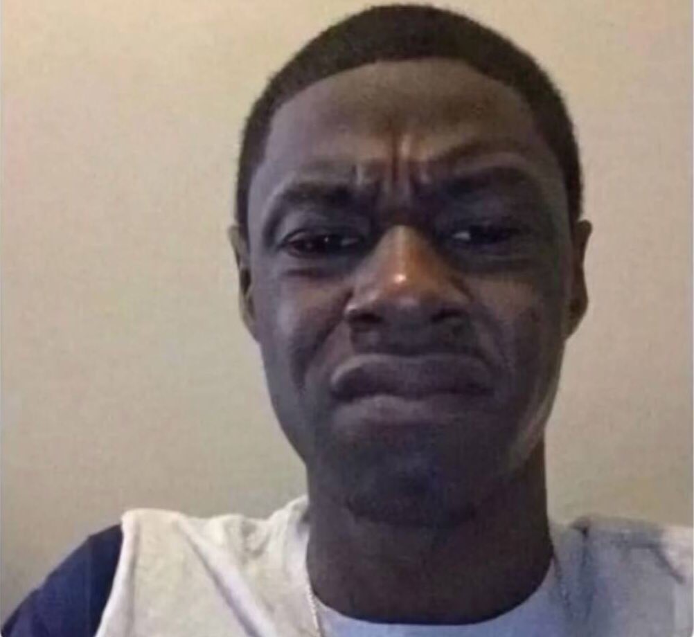 Concert gravity ajitumye.....
" Okwepicha mu Bijjanjaalo byo Munio gwa Isma n'amina" 😂😂😂😂🙌