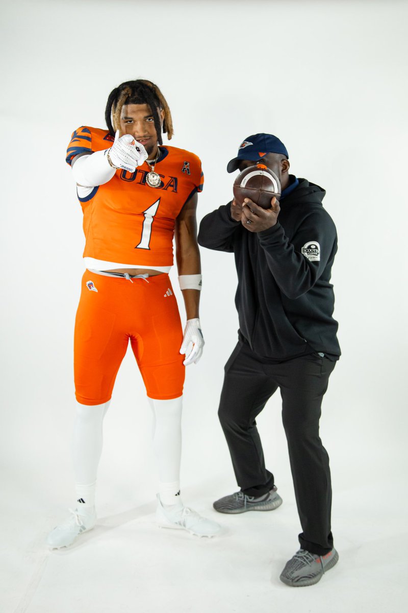 DarionWhite5's tweet image. 1000% COMMITTED🧡💙🌅

GOD HAD BLESSED ME SO MUCH TO BE IN THIS POSITION AND ITS ONLY UP FROM HERE🙏🏽🫶🏽

#goroadrunners!