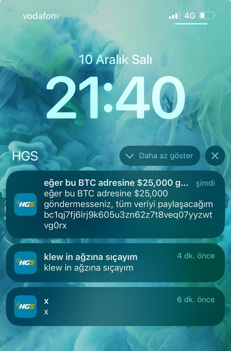 İşin rengi değişiyor. Dün Anadolu Sigorta'dan sonra şimdi de HGS uygulamasının başına aynı şey geldi. Bu durum aslında sadece yazılımın değil,  şirketlerin ya da yazılımcıların karakterinin önemini de ortaya çıkarıyor. Diğer taraftan, bu klew her kimse, ödesin adamın borcunu.