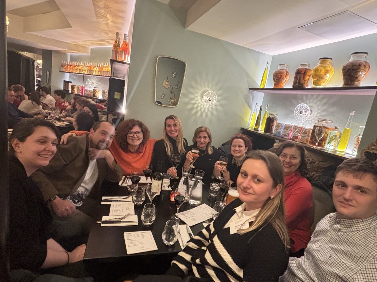 Celebrating the first successful day of the SNAIA conference in Paris (in Italian style) 😏 🍕 🍷 ⁦<a href="/CristmasInParis/">CristmasInParis</a>⁩ ⁦<a href="/baldycheva/">Anna Baldycheva</a>⁩ ⁦<a href="/DrGorodetsky/">Andrei Gorodetsky</a>⁩ ⁦<a href="/attevi_s/">Iveta 🇷🇺🇬🇧🇱🇻</a>⁩ ⁦<a href="/BenHoganSci/">Dr. Ben Hogan</a>⁩