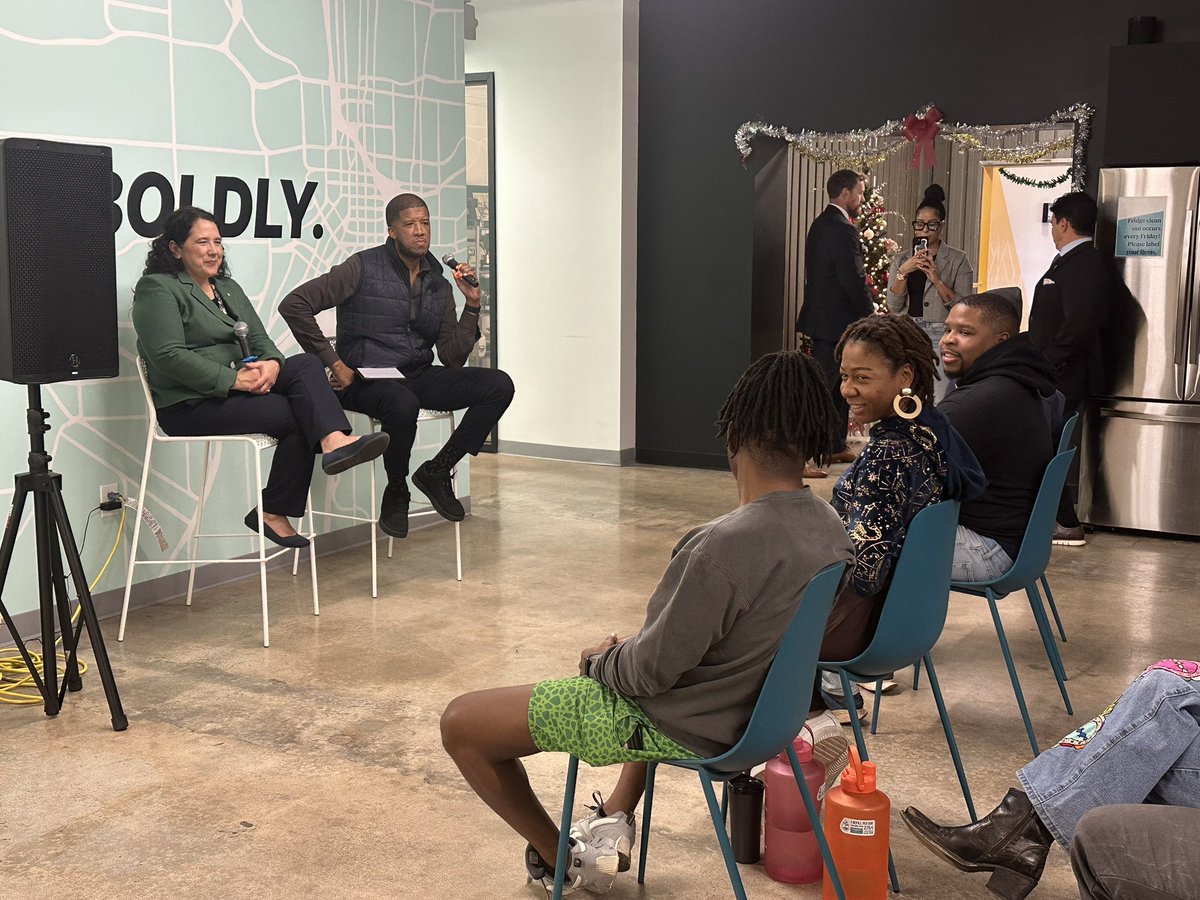 Happening now: <a href="/SBAgov/">SBA</a> Administrator <a href="/SBAIsabel/">Isabel Casillas Guzman</a> &amp; Regional Administrator <a href="/AllenThomas4ENC/">Allen Thomas</a> touring the incredible <a href="/JoinSaltbox/">Saltbox</a> in Atlanta- a hub full of amazing entrepreneurs! <a href="/SBA_Georgia/">SBA Georgia</a>