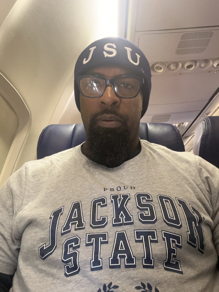 DJUnpredictable's tweet photo. The #OppsTeam always arrives early.
Now booking DJ UNPREDICTABLE 601.
#professionalDJ #Entertainer #WeGotAction #swacfootball #meacfootball #gotigers #CelebrationBowl2024 https://t.co/tG7jLx8Nxt