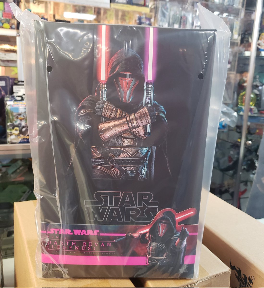 NEW arrival today!! #darthrevan #starwars #starwarshottoys #hottoys #starwarstoys #sideshowtoys #sideshow #hottoys #actionfigures #toys #charlotte #charlottenc #sithhappens