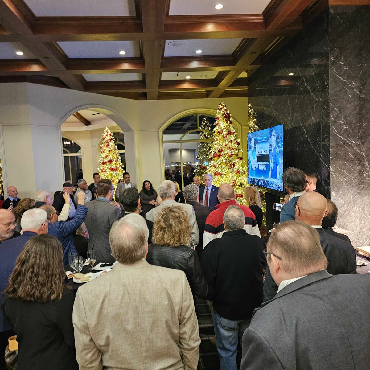 Thank you to everyone who attended last night's victory party for our Assembly race! It was wonderful to see a packed room full of friends, supporters, and community leaders. I am truly grateful for each of you who supported this campaign.
#edgeworthfornevada #VictoryParty