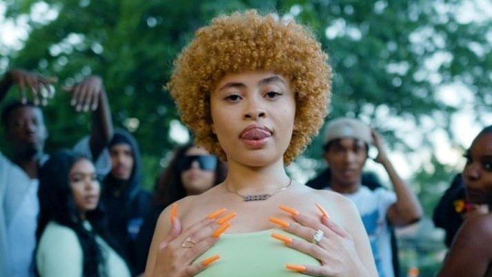 CultureCrave's tweet image. Spike Lee confirms A$AP Rocky is the lead in his upcoming film 'Highest 2 Lowest' 

“This is not a remake, this is a reinterpretation of Akira Kurosawa’s great film"

It also stars Denzel Washington, Jeffrey Wright and Ice Spice

(via @Deadline)