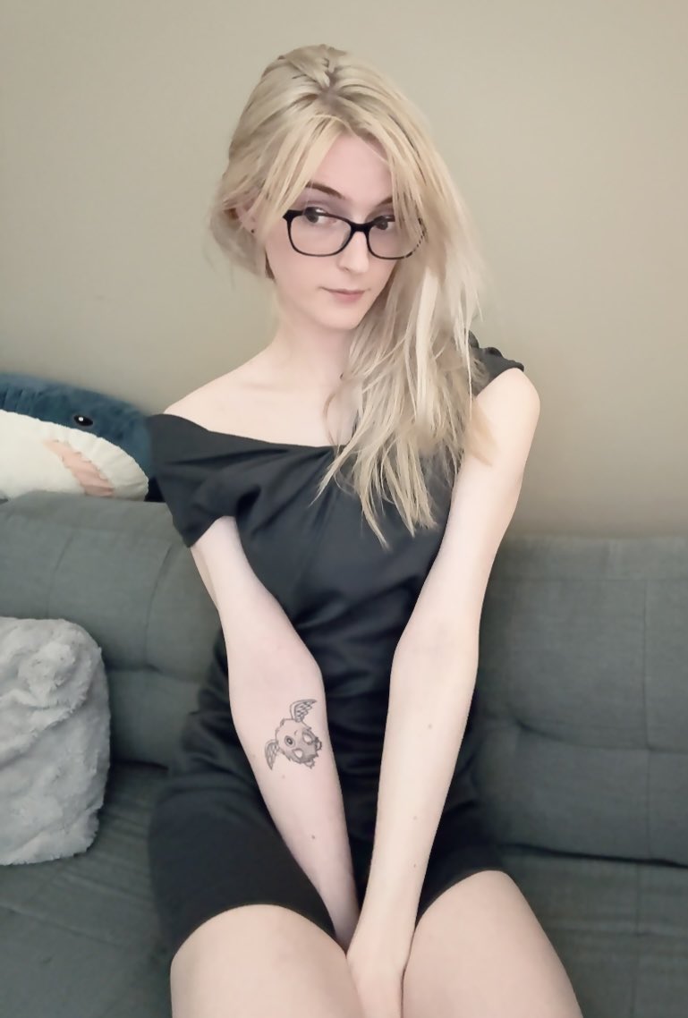 Stardust_Sigil's tweet photo. Say something nice about her https://t.co/HCrQCNUOlW