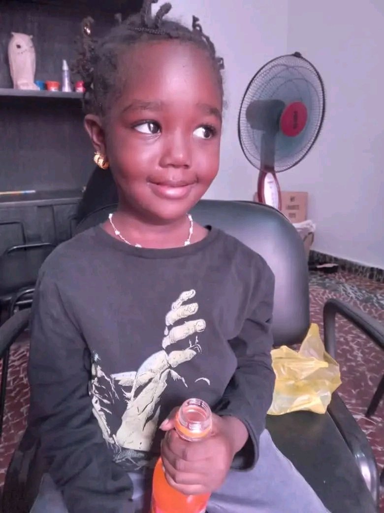 help_clean_mind's tweet photo. #Fille_Perdue 
cette fille est perdue elle a juste 3 ans elle nous a été reférée par le Délégué de quartier de Gueule tapé 2, elle se trouve présentement à la maison rose de Guediawaye
@LadyDiop @SonkoOfficiel @Nabyleu @JrBirame2 @hayatifall @LeProfane @PR_Diomaye @weuz13 https://t.co/umJiRs6dGf