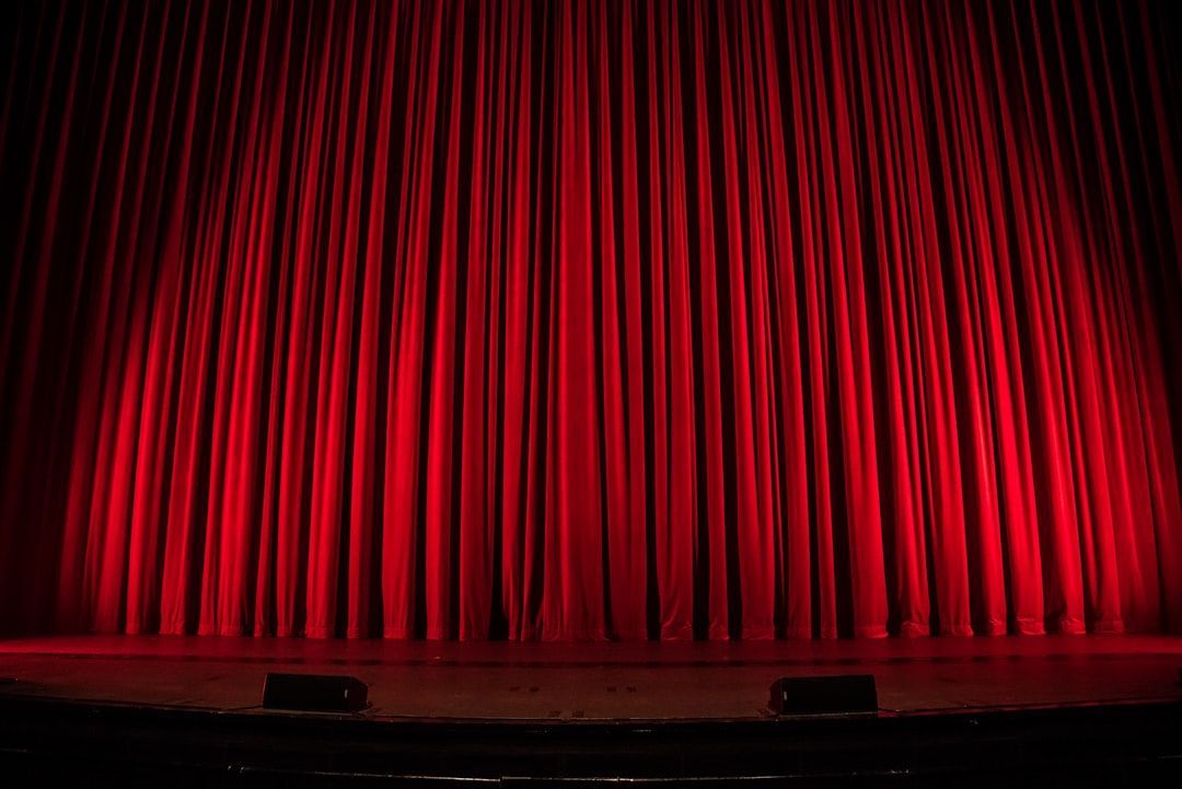 parroquiaSG's tweet photo. 🎭 ¿Lo tuyo es puro teatro? ¡Te estamos esperando!

👉🏻 Buscamos actores para la obra de teatro del día 5 de enero (antes de la visita de los Reyes Magos 👑👑👑). 
📆 Este miércoles 11 de diciembre a las 19:30 vuelven los ensayos y se necesita gente. . https://t.co/rgXqK9uZbr