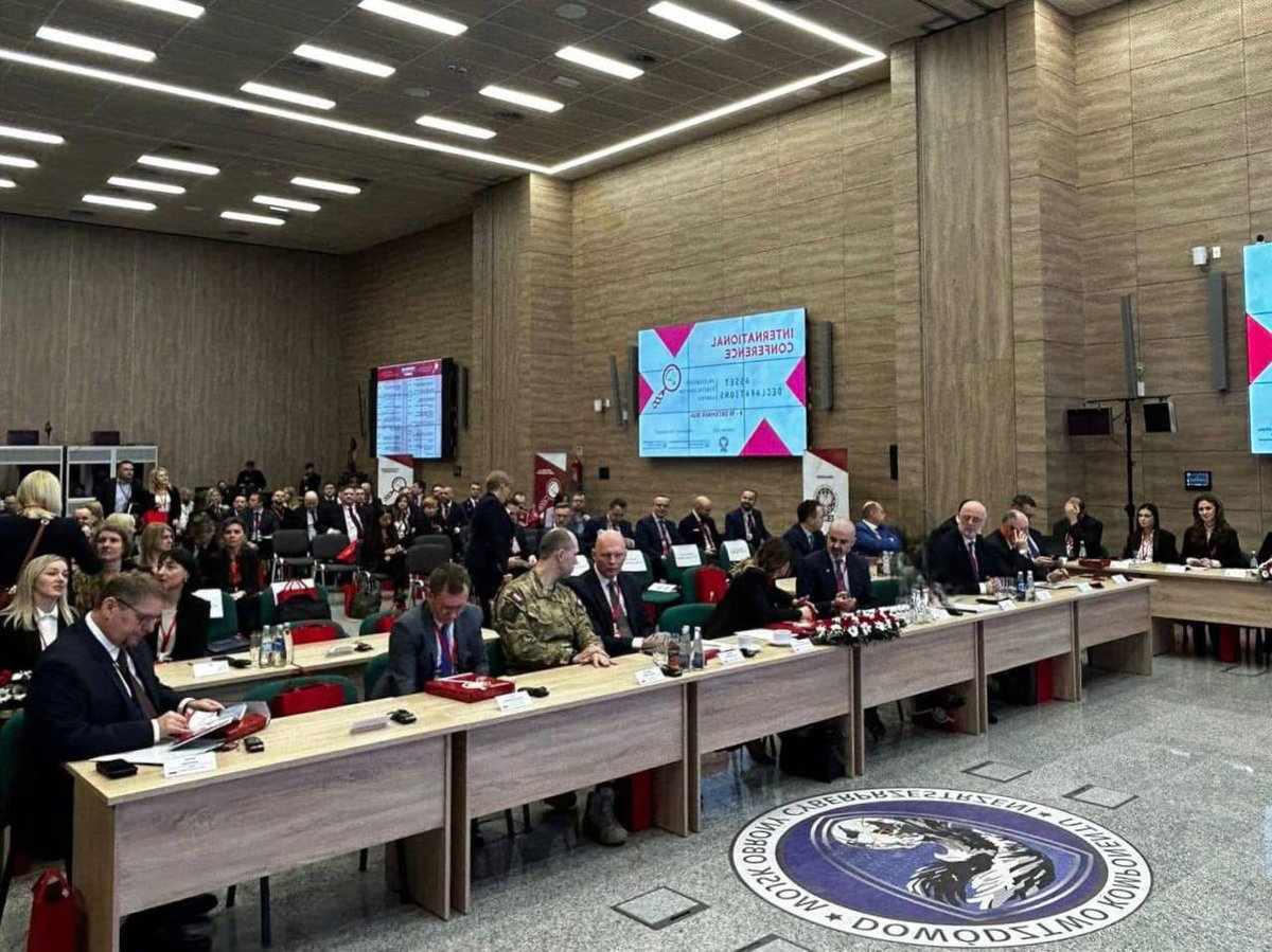 OlenaDuma's tweet photo. 1/2 On #InternationalAntiCorruptionDay, spoke at a conference in Poland @CBAgovPL 🇵🇱 highlighting ARMA’s global efforts in asset recovery.

Key points:
✅ Cooperation with @NAZK_gov to trace unjustified assets abroad
✅ New procedure for selling seized assets abroad https://t.co/jUfs9BC8gE