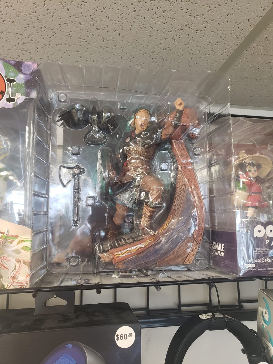VGHQ's tweet photo. Video Game Statues! https://t.co/FBa9eXvVSm