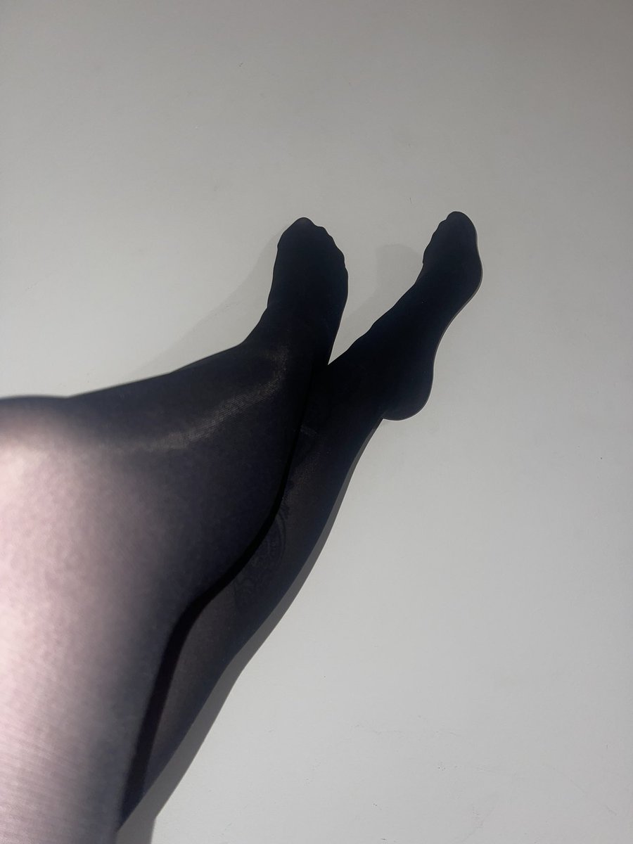 miahmexox's tweet photo. Long ass day in these π
Be a good little pig and eat them off of me #findom #footfetish #loser #paypig #sub #domme #feet #prettyfeet #lookclose #whatcanyousee #eatme #tightsforsale #showmeyourworthy #feetworship π°π°π°π° https://t.co/4jxrXTLOTo