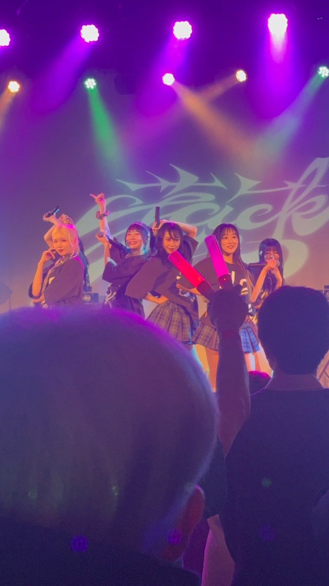 YandA765's tweet photo. 最強のアイドルグループが爆誕！
超ギャルで超カッコイイ可愛い！
一生推してくアイドルが決まりましたね

 #ja惹句ck #少女ジャンプ創刊号 https://t.co/DmWBUjRGuP