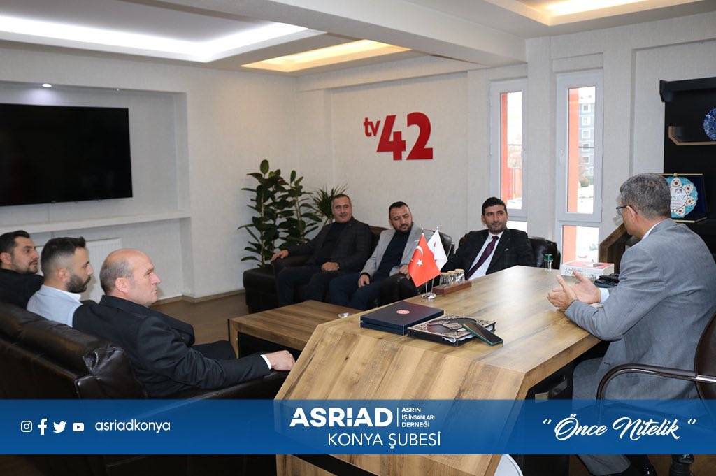 Asriad Konya Şubesi Başkanı Sayın Abdullah KARABAĞ ve Yönetim Kurulu Üyeleri İle Tv42 Genel Yayın Yönetmeni Sayın Yaşar TOY Bey'e Hayırlı Olsun ziyaretinde bulundu. Misafirperverliklerinden dolayı teşekkür ederiz.

#türkiye #konya #asriad #asriadkonya #gençasriad #gençasriadkonya