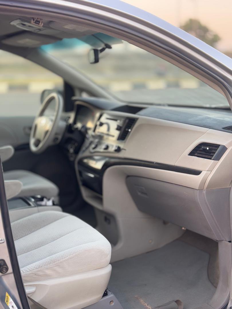 Automall_ng's tweet photo. Extremely clean Toyota Sienna 2011 model
Price:10.8m
Duty: paid
Location: Abuja
Emir Sanusi #obaseki #sanusi #NationalShutdown #10thofdecember
@__yellows @MSIngawa @el_uthmaan @moderate_ustaz Retweet pls🙏 https://t.co/6mWhidztHq
