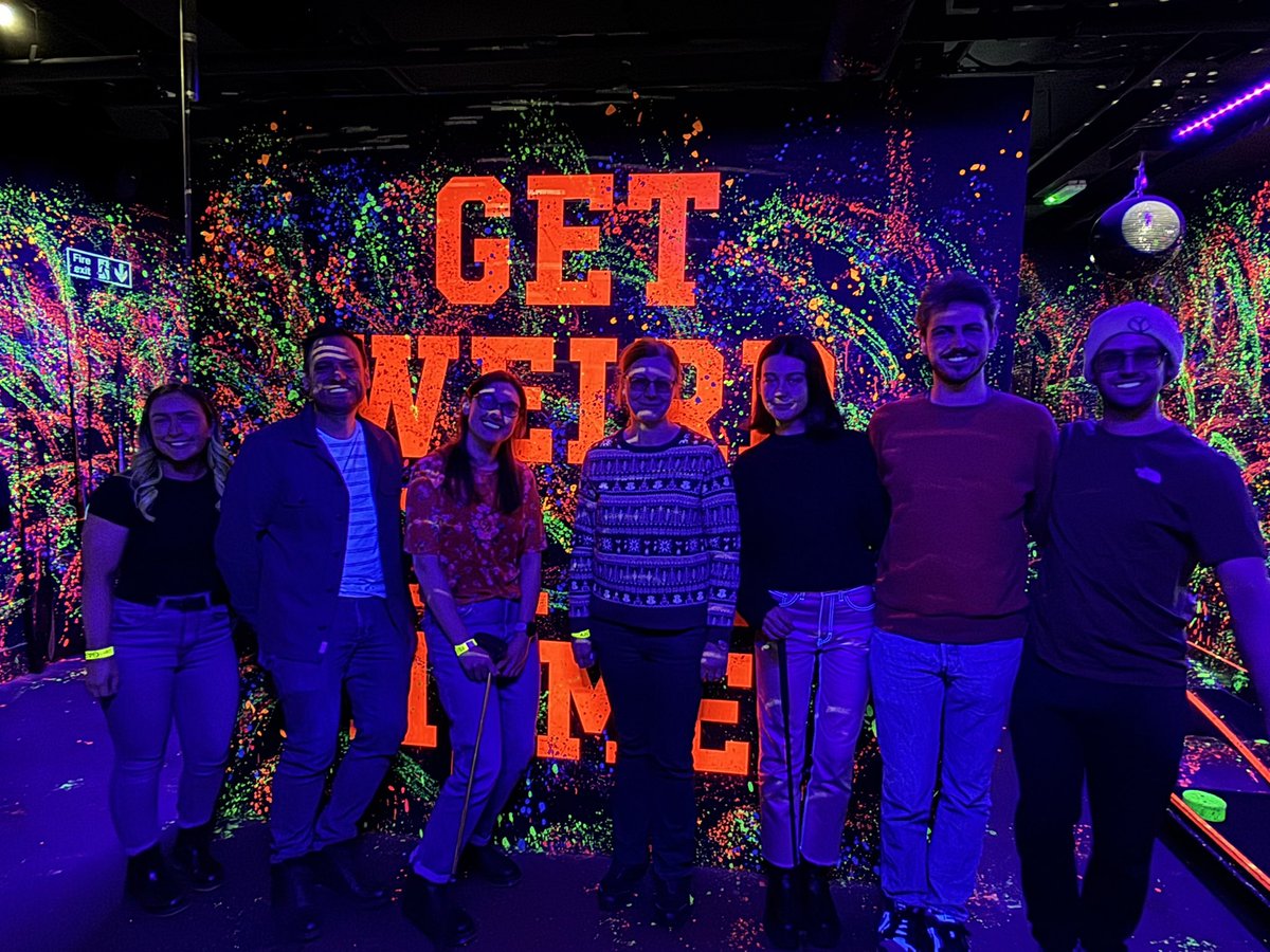 anton_calabrese's tweet image. Fantastic afternoon celebrating the achievements of the lab in 2024. Excited for 2025!