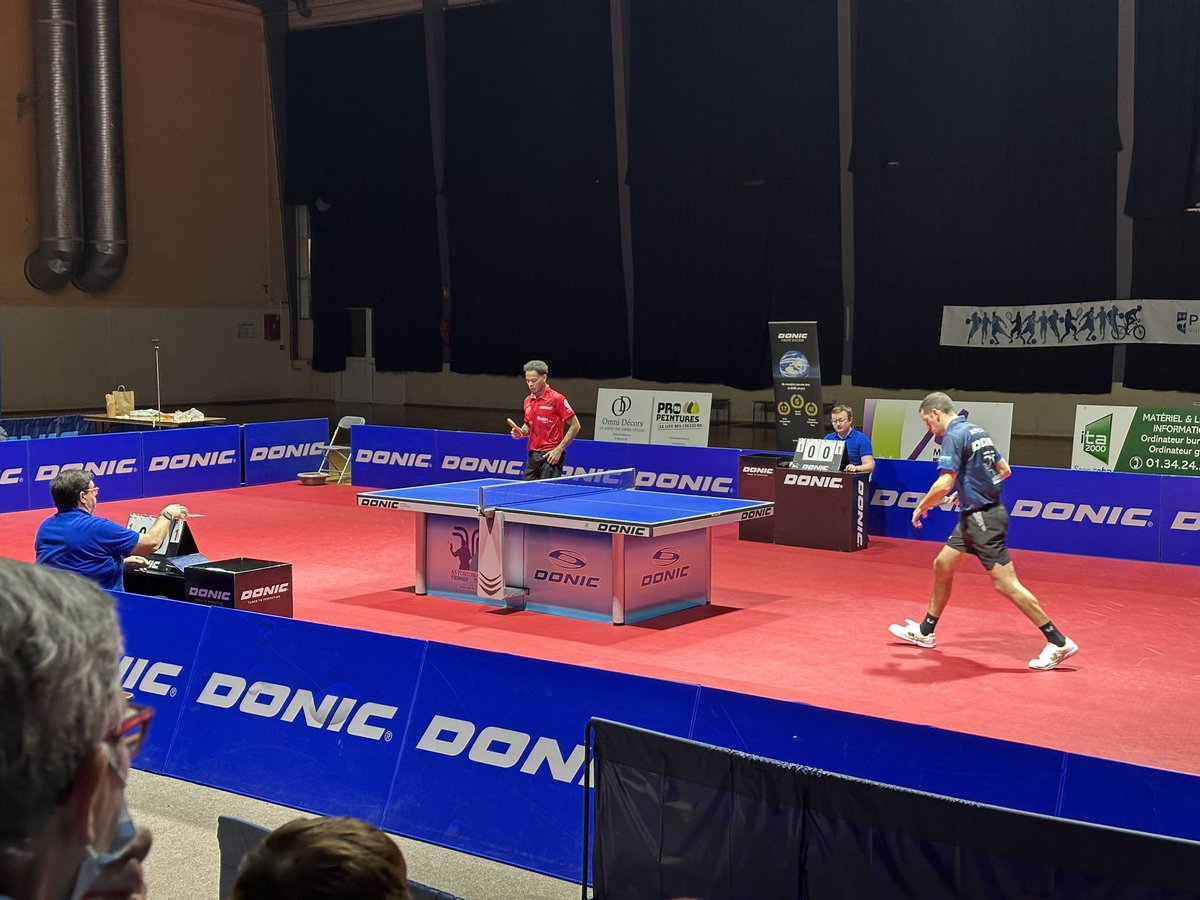 swil95's tweet photo. Tu es là, un mardi soir à regarder un match de la coupe de l’UEFA, tu clignes des yeux et hop tu te retrouves à mater un Cergy-Rouen au tennis de table avec un enfant à côté de toi qui t’appelle papa. Wtf #teamparents https://t.co/gEIHlfZsdf