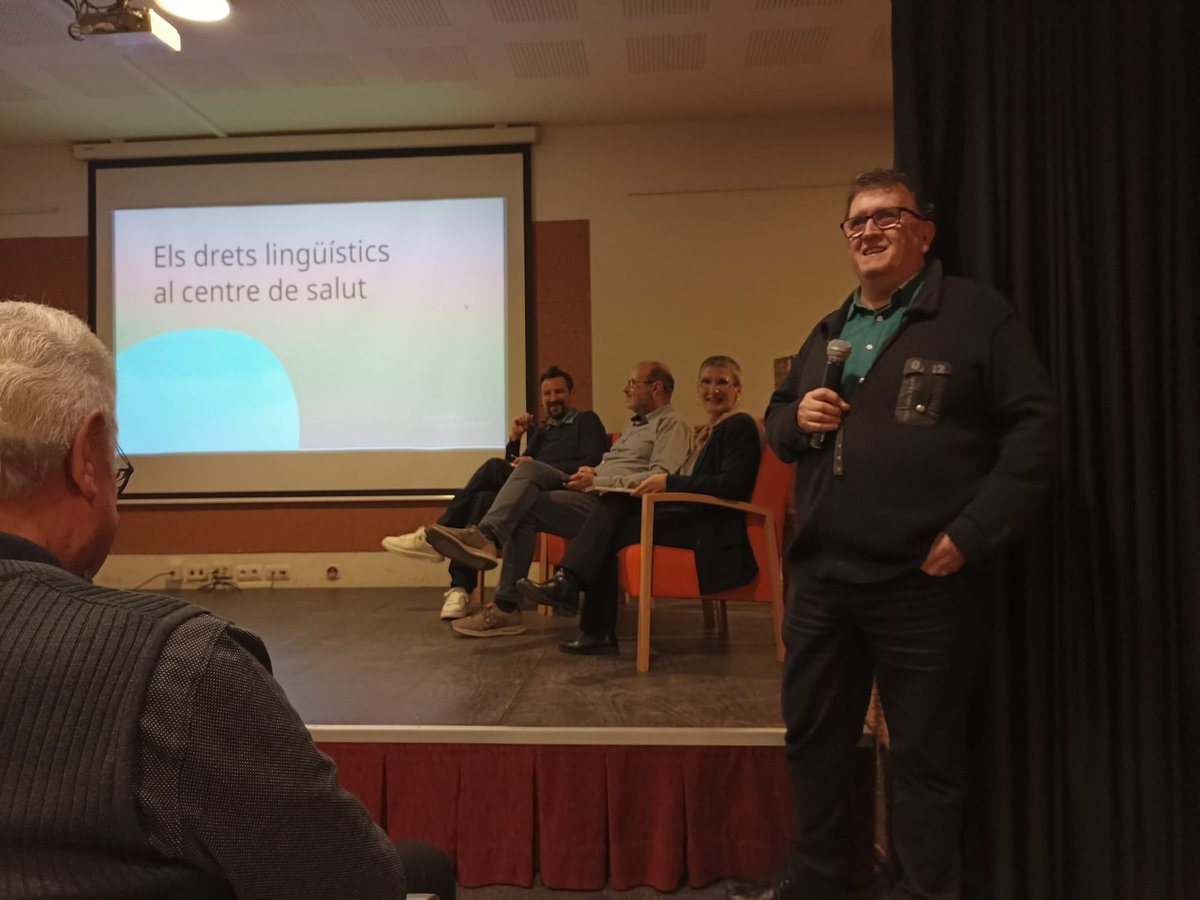 Amb Òscar Andreu, Òscar Escuder Plataf Llengua)  i Maria Gassiot, del CPNL Horta-Guinardó acte sobre la llengua catalana en l’àmbit de la salut, organitzat per l’EAP Sardenya dins el seu Pla Lingüístic. <a href="/eapsardenya/">eap | sardenya</a> <a href="/OscarAndreu/">Òscar Andreu</a> <a href="/llenguacat/">Plataforma per la Llengua 📢</a> <a href="/cpnlcat/">Consorci per a la Normalització Lingüística</a> <a href="/CNLBarcelona/">CNL de Barcelona</a>