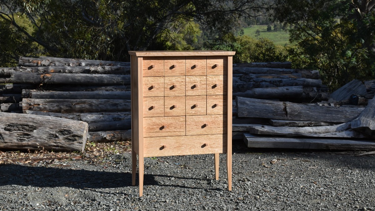 HowardAndSonAU's tweet image. 💧Teardrop #Tallboy - where nature meets nurture. Each hand-carved #DrawerPull tells a gentle raindrop-shaped story. Crafted from #TasmanianOak, every unique grain pattern dances in the sunlight. Simple, sustainable, sculptural storage.🌳bit.ly/49cnF7F