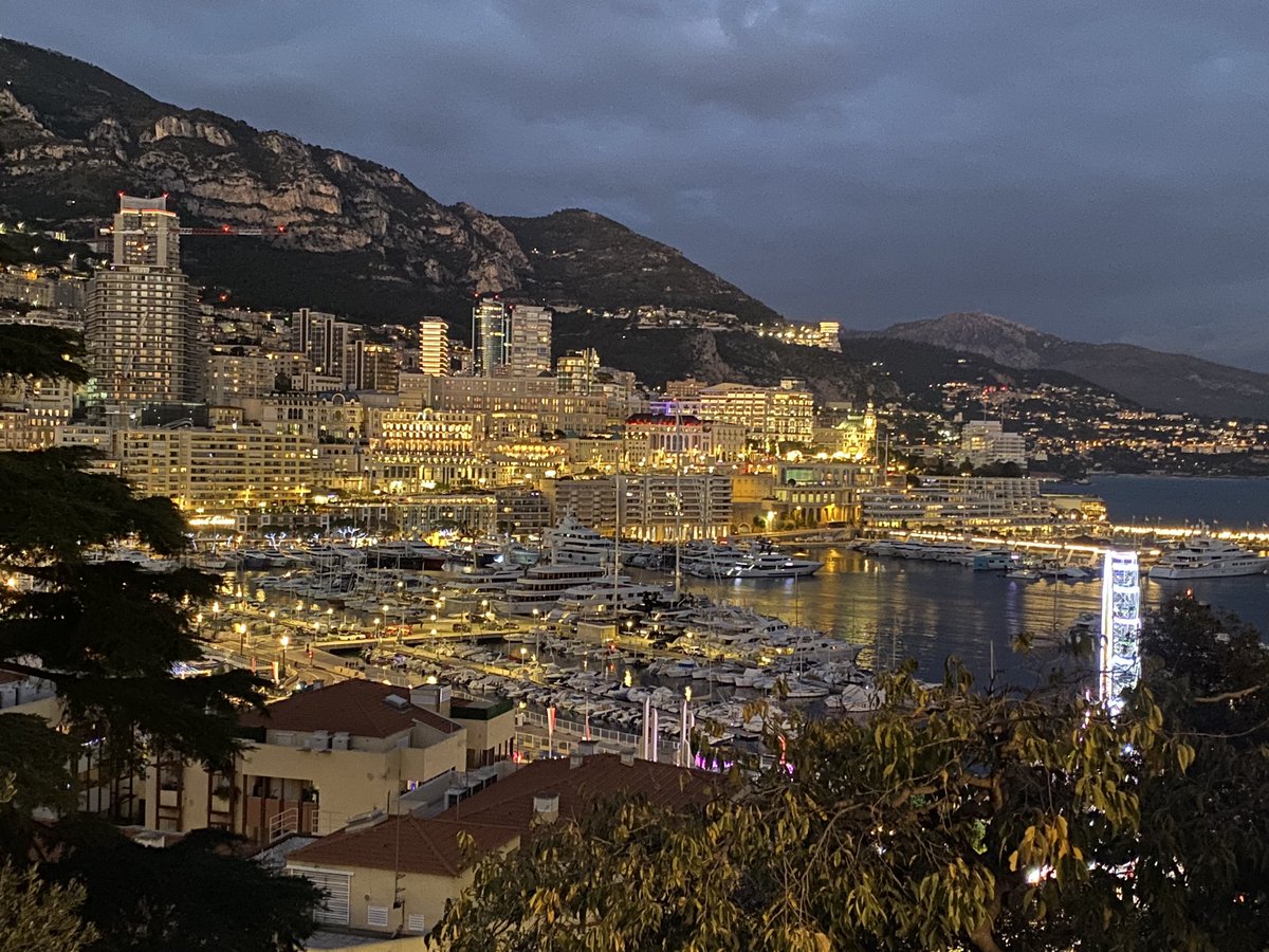 Tianah_F's tweet photo. One thing I re-learn every time I travel is humility ! The world is big and full of opportunities ! #MonacoDay&amp;Night #Iphonephotography https://t.co/FaOkqSFzRj