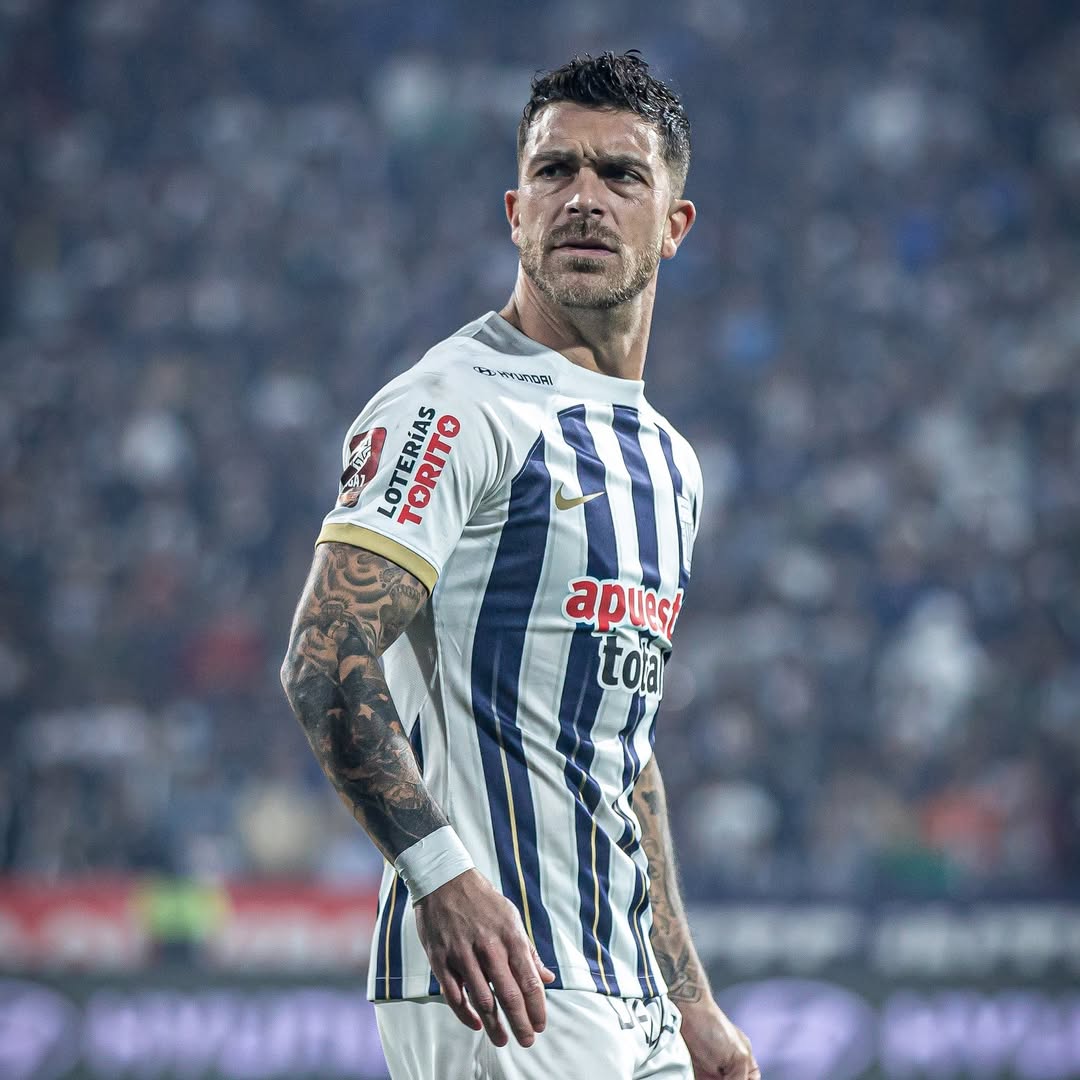 MrBombazo's tweet photo. #BOMBAZOOO💣💣💣💥🔥🔥🔥
Tal como te lo conté en #MBEV
Adrián Arregui no continuará en #AlianzaLima. Su contrato vence el 31/12 y no se le renovará. 🔥🔥🔥 https://t.co/PA5JHGrez3