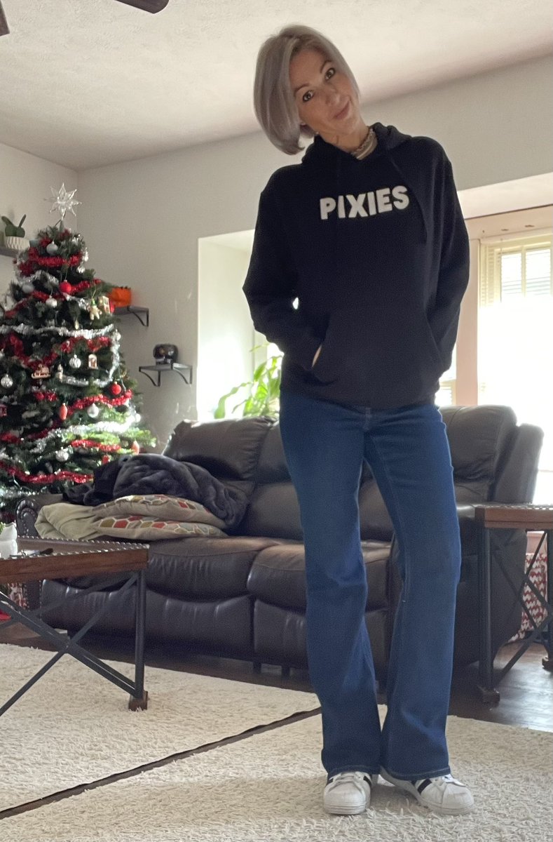 MommyMel77's tweet photo. Merry Christmas to me! @PIXIES #genx https://t.co/q1bTCfsQ0d