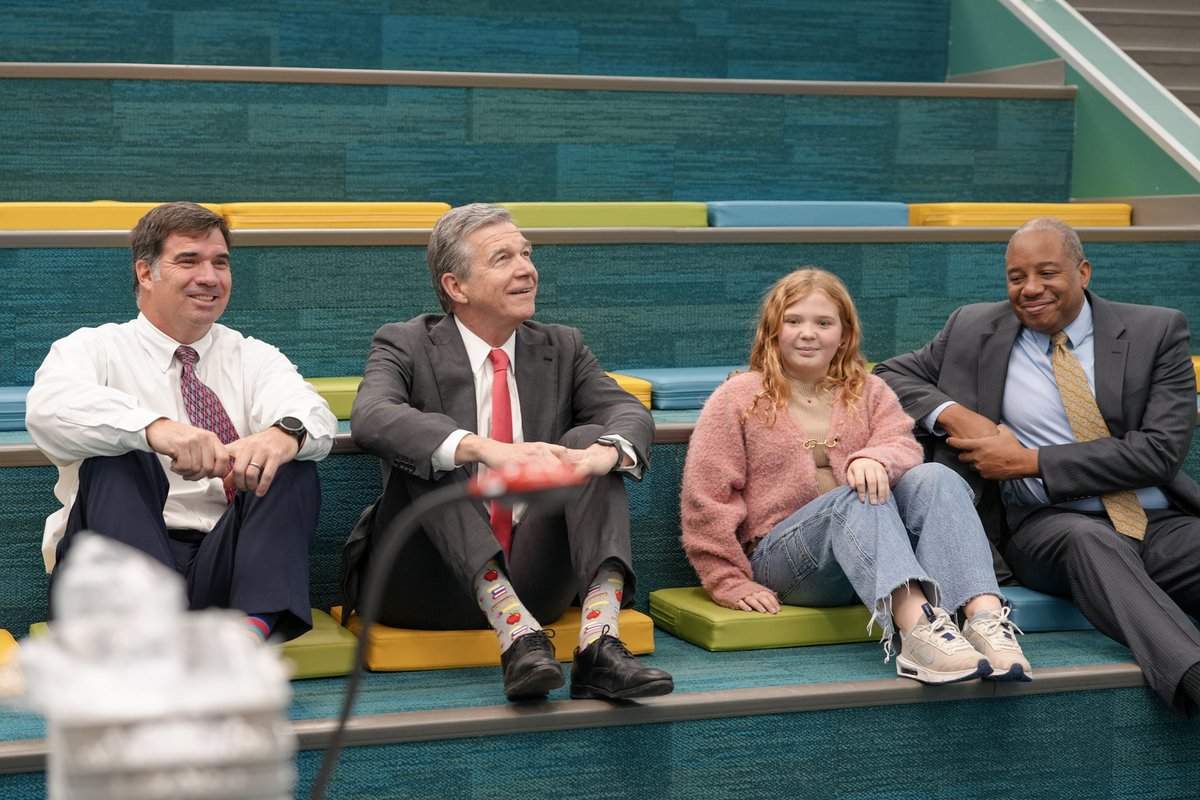 GCSchoolsNC's tweet photo. #GCSWrapped | Governor Roy Cooper proclaimed 2024 "The Year of Public Schools." While preparing to leave office, he stopped for one final visit to GCS to see the new Claxton Elementary, the first school opened from the historic bond. 💙 https://t.co/1JwPvgHLlD