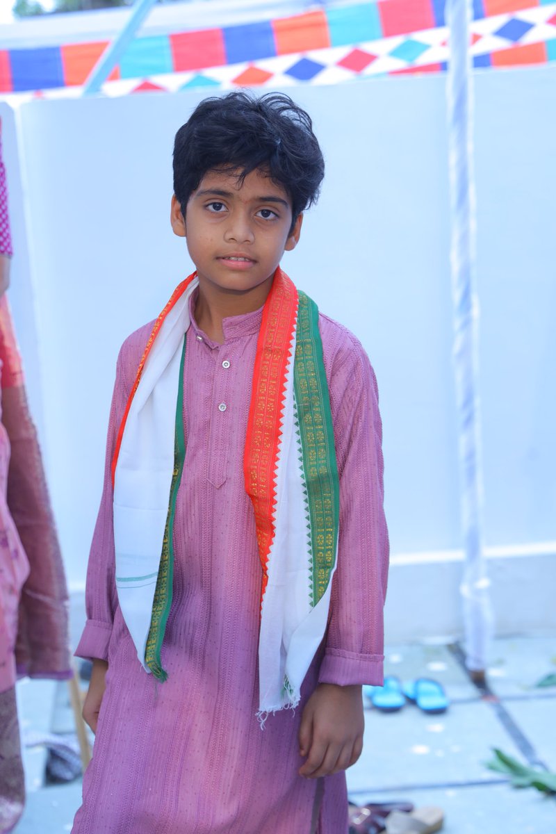 DrKANNETISATISH's tweet photo. @RahulGandhi young rahul https://t.co/rm5dkOi4hg