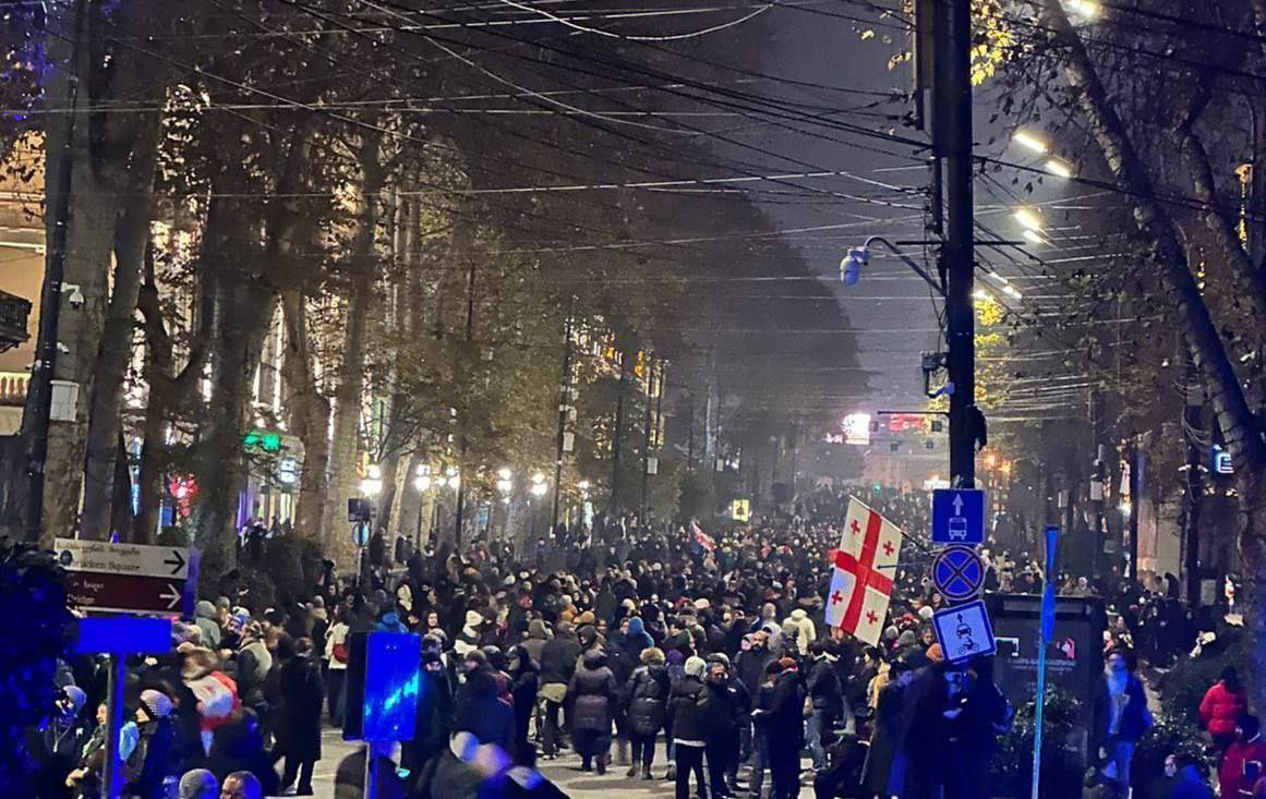 AblotiaLucas's tweet photo. Unstoppable protests in Georgia! 

It’s the 13th day of demonstrations against the Russian regime.🇬🇪🇪🇺

Georgia will never be Russia! https://t.co/KmhOE0669o
