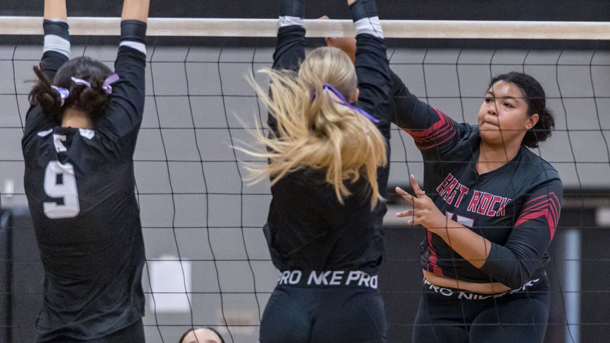 VTCody's tweet photo. East Rockingham senior Alliyah McNair earned a spot on the #VHSL Class 3 all-state volleyball first team, the organization announced on Monday: https://t.co/zlHH0CqmQt https://t.co/4ln1CyNHOT