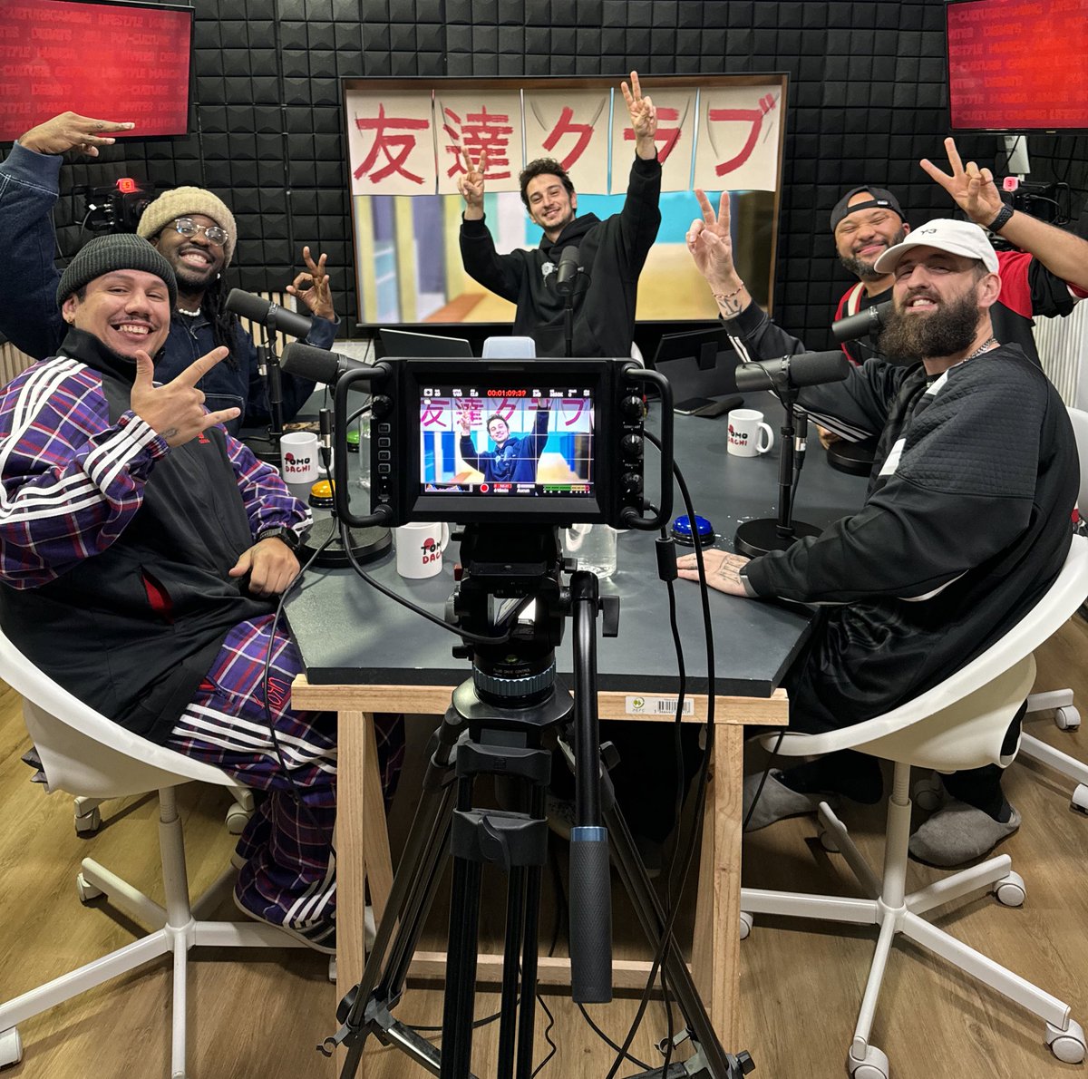 C'EST PARTI POUR LE TOMODACHI CLUB ! 🎙️

 <a href="/CaminoTV/">LONGUE VIE À TOUS MENNÉS ❤️</a> sont nos invités ! 
De leurs débuts à aujourd'hui, tout en passants sur les différents projets, tout ce que vous devez savoir sur la structure c'est maintenant ! 🔥

🔗twitch.tv/tomodachi_fr