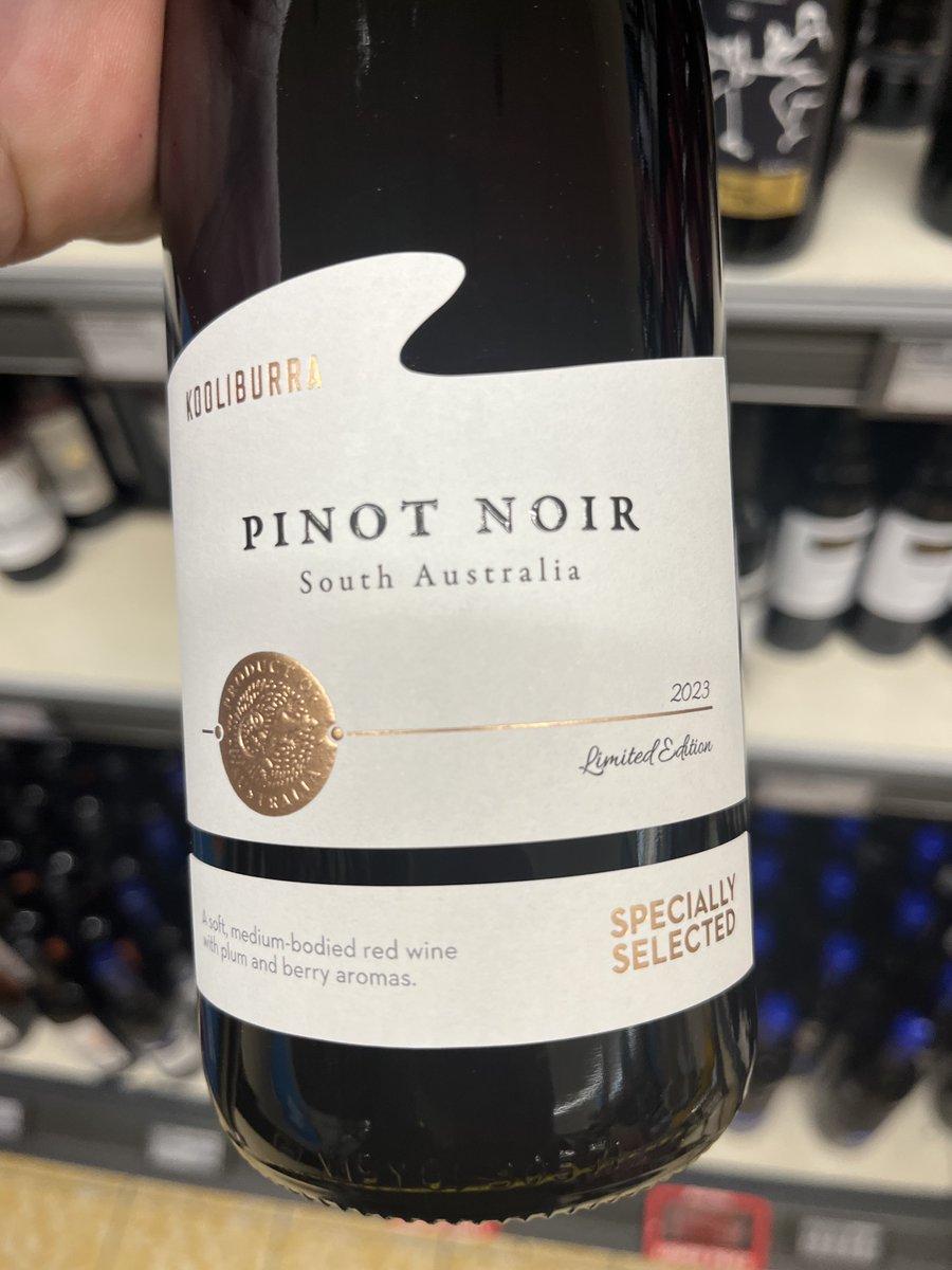 tomdoorley's tweet image. Join me here for my festive #AldiWineClinic on Thursday next 12 Dec 5 to 7pm. All your questions answered just be sure to use the hashtag! You could win an
@Aldi_Ireland  gift card if you RT…