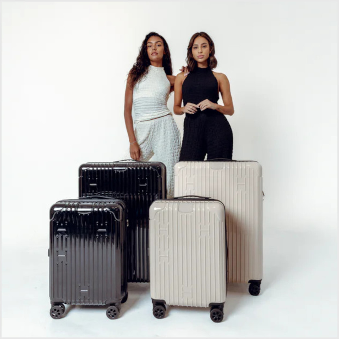 1kindtv's tweet image. ✨ Hotel Collection ✨

🎁 Holiday Savings Are Here! 🎁

1kind.tv

🎄 Whether it's for friends, family, or yourself, this deal is too good to miss!

#HotelCollection #HolidaySavings #LastMinuteGifts #HolidayShopping #GiftingMadeEasy #GiftOfChoice #Travel #Luggage